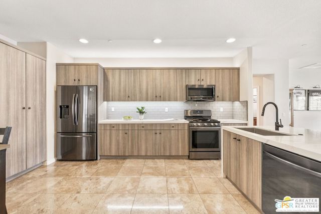 827 Alta Ridge, Palm Springs, CA 92262
