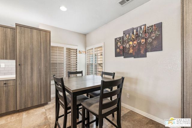 827 Alta Ridge, Palm Springs, CA 92262
