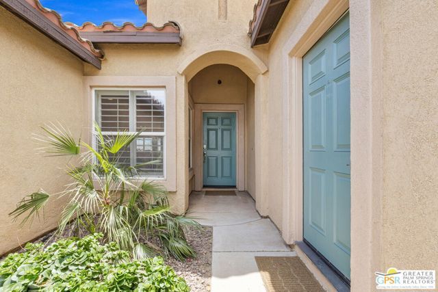 827 Alta Ridge, Palm Springs, CA 92262