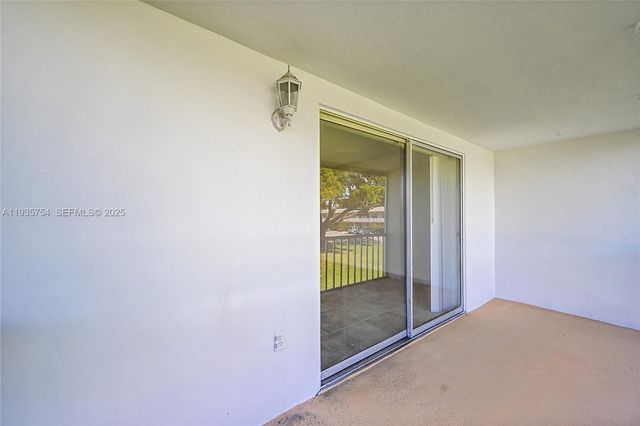 7305 NW 4th Pl 202, Margate, FL 33063