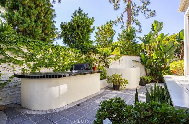 2 Chatham Court, Newport Beach, CA 92660