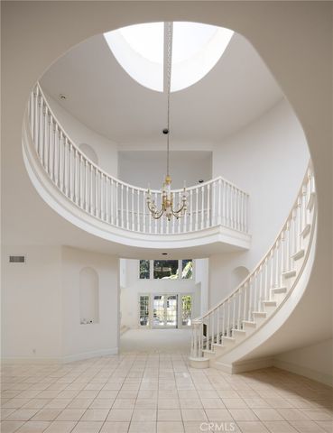 2 Chatham Court, Newport Beach, CA 92660