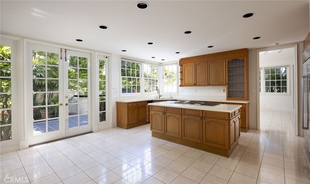 2 Chatham Court, Newport Beach, CA 92660