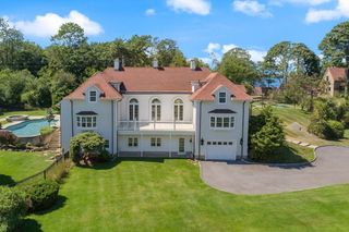 58 Eastern Point Blvd, Gloucester, MA 01930