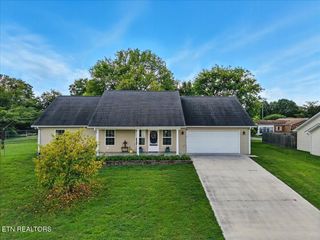 865 Quietlands Drive, Maryville, TN 37801
