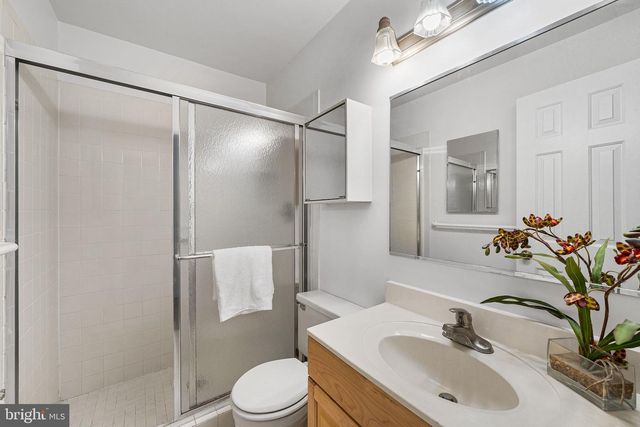 2100 HUTCHISON GROVE CT, Falls Church, VA 22043