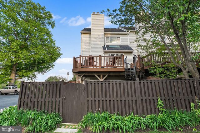 2100 HUTCHISON GROVE CT, Falls Church, VA 22043