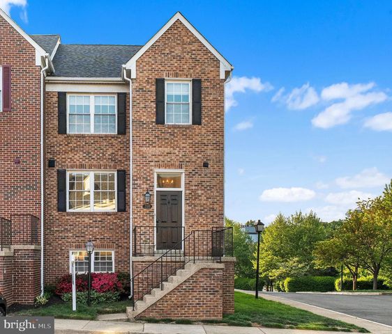 2100 HUTCHISON GROVE CT, Falls Church, VA 22043