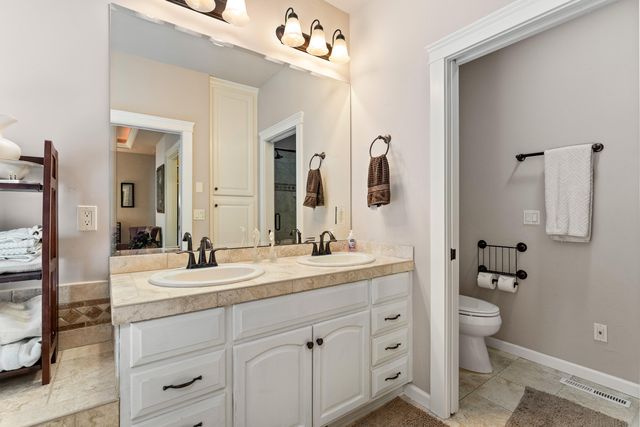 1260 Pinecrest Drive, Grants Pass, OR 97526