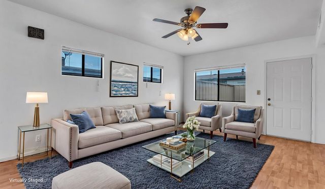 112 Hilton Avenue NW, Albuquerque, NM 87107