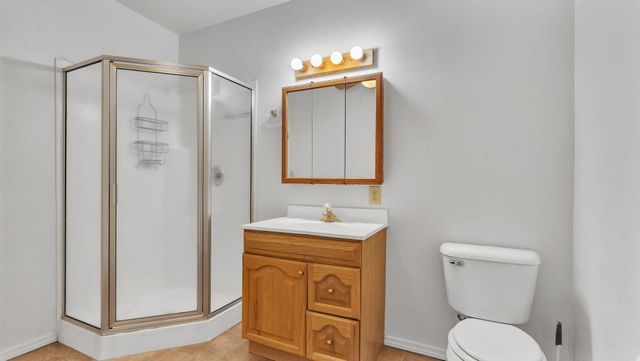 112 Hilton Avenue NW, Albuquerque, NM 87107