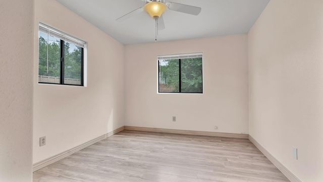 112 Hilton Avenue NW, Albuquerque, NM 87107