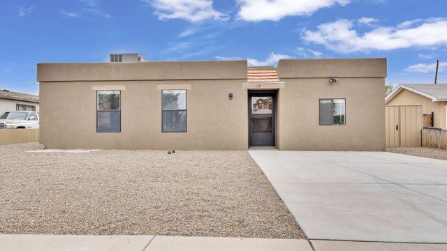 112 Hilton Avenue NW, Albuquerque, NM 87107