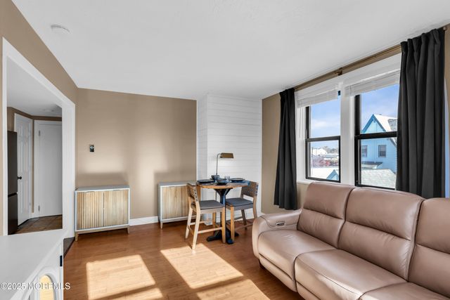 17 Leroy Place 2B, Red Bank, NJ 07701