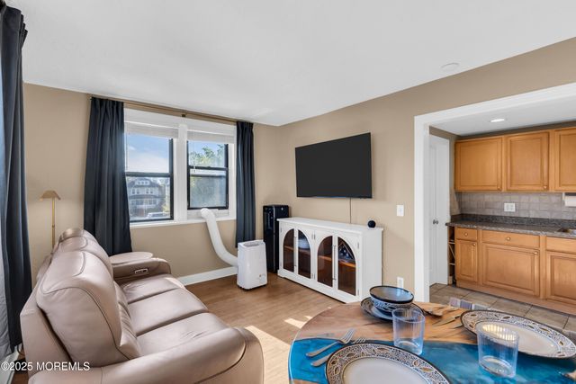 17 Leroy Place 2B, Red Bank, NJ 07701