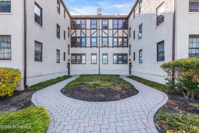 17 Leroy Place 2B, Red Bank, NJ 07701