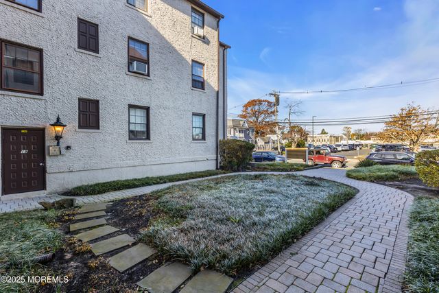 17 Leroy Place 2B, Red Bank, NJ 07701