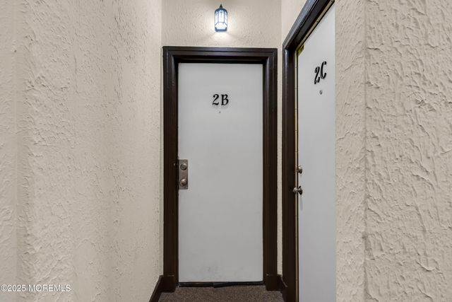 17 Leroy Place 2B, Red Bank, NJ 07701