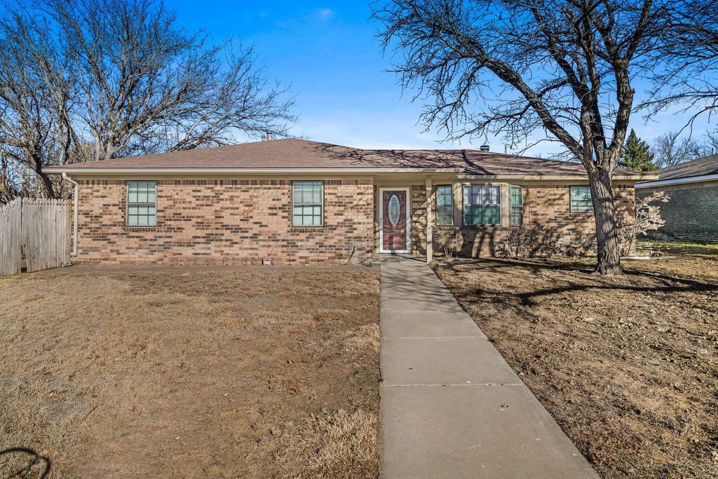 7504 ELMHURST Drive, Amarillo, TX 79121
