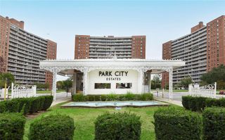 6145 98th Street 5J, Rego Park, NY 11374