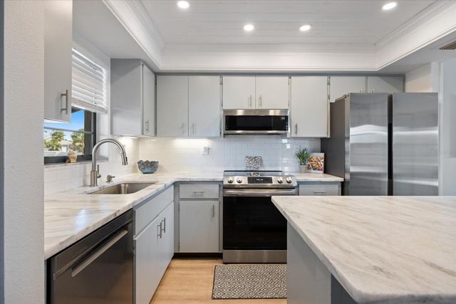 925 CAPRI ISLES BOULEVARD 4, Venice, FL 34292