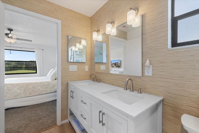 925 CAPRI ISLES BOULEVARD 4, Venice, FL 34292