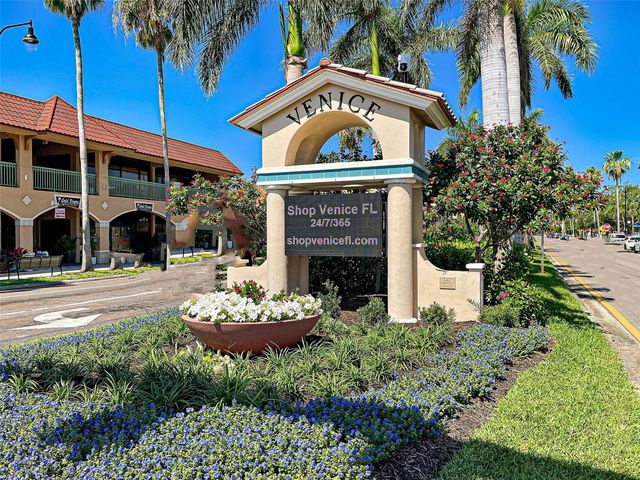 925 CAPRI ISLES BOULEVARD 4, Venice, FL 34292
