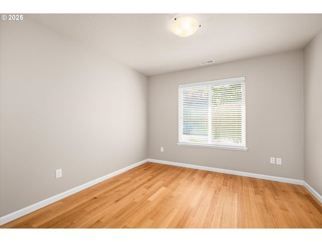 1176 UNITY Dr, Junction City, OR 97448