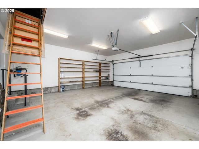 1176 UNITY Dr, Junction City, OR 97448