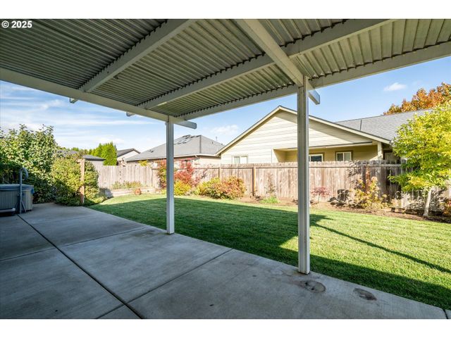 1176 UNITY Dr, Junction City, OR 97448