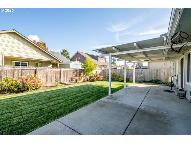 1176 UNITY Dr, Junction City, OR 97448