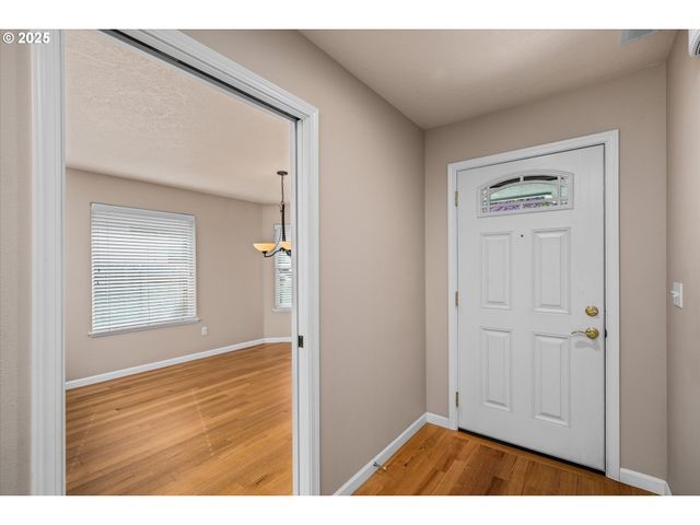 1176 UNITY Dr, Junction City, OR 97448