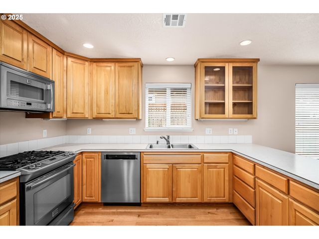 1176 UNITY Dr, Junction City, OR 97448