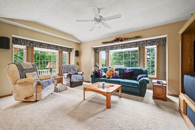 20966 Davenport Street NE, Cedar, MN 55011