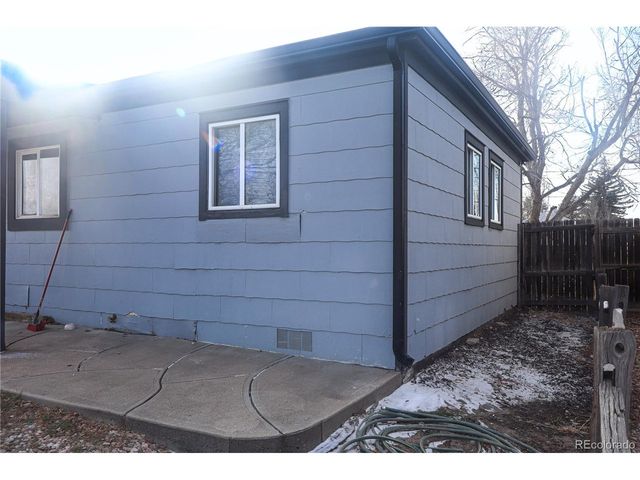 2025 Ironton St St, Aurora, CO 80010