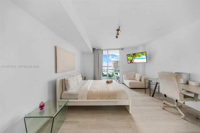 7910 Harbor Island Dr 901, North Bay Village, FL 33141