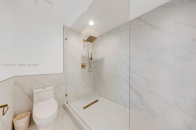 7910 Harbor Island Dr 901, North Bay Village, FL 33141