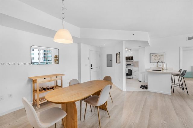 7910 Harbor Island Dr 901, North Bay Village, FL 33141