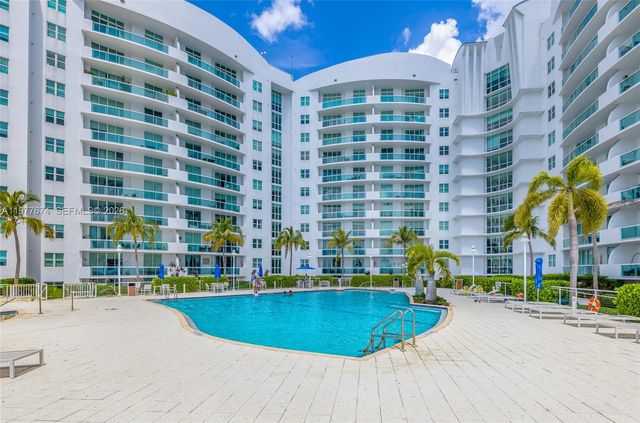 7910 Harbor Island Dr 901, North Bay Village, FL 33141