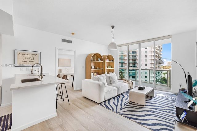 7910 Harbor Island Dr 901, North Bay Village, FL 33141