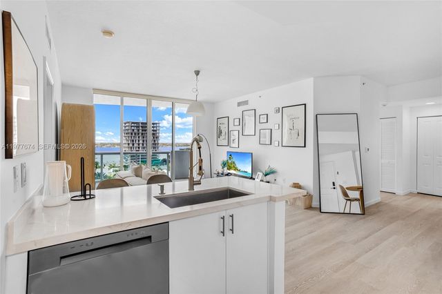 7910 Harbor Island Dr 901, North Bay Village, FL 33141