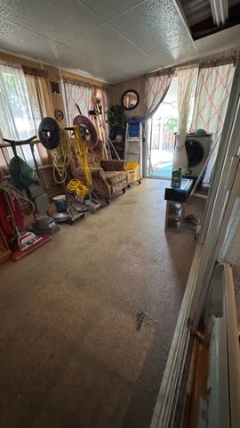 2400 W Midvalley Avenue O6, Visalia, CA 93277