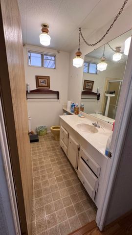 2400 W Midvalley Avenue O6, Visalia, CA 93277