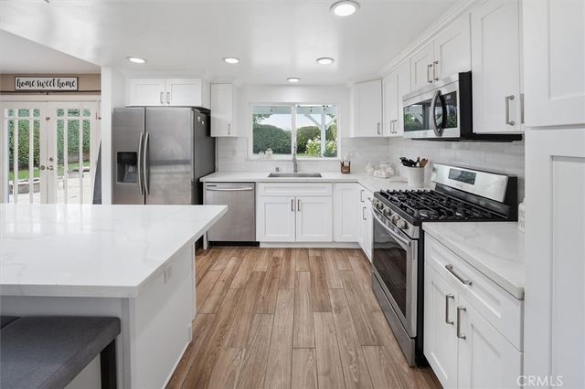 28125 Vernal, Saugus, CA 91350