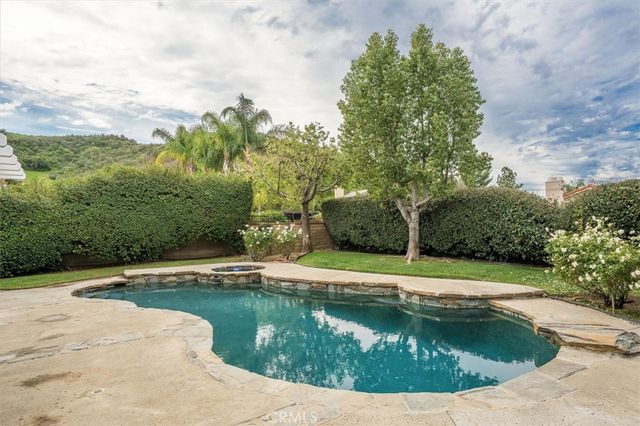 28125 Vernal, Saugus, CA 91350