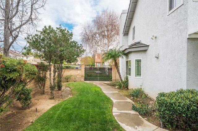 28125 Vernal, Saugus, CA 91350