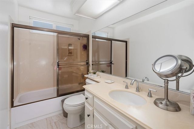 28125 Vernal, Saugus, CA 91350