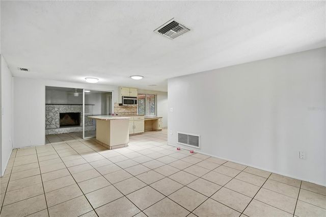 7634 FOX HOLLOW DRIVE, Port Richey, FL 34668