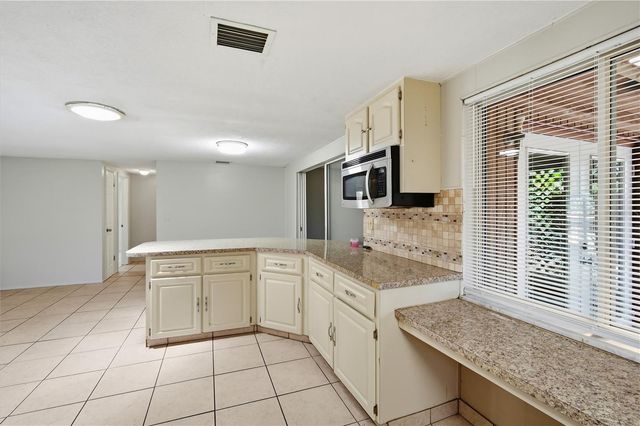 7634 FOX HOLLOW DRIVE, Port Richey, FL 34668