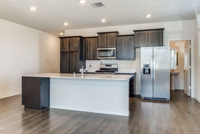 2017 Crooked Bow Drive, Mesquite, TX 75149